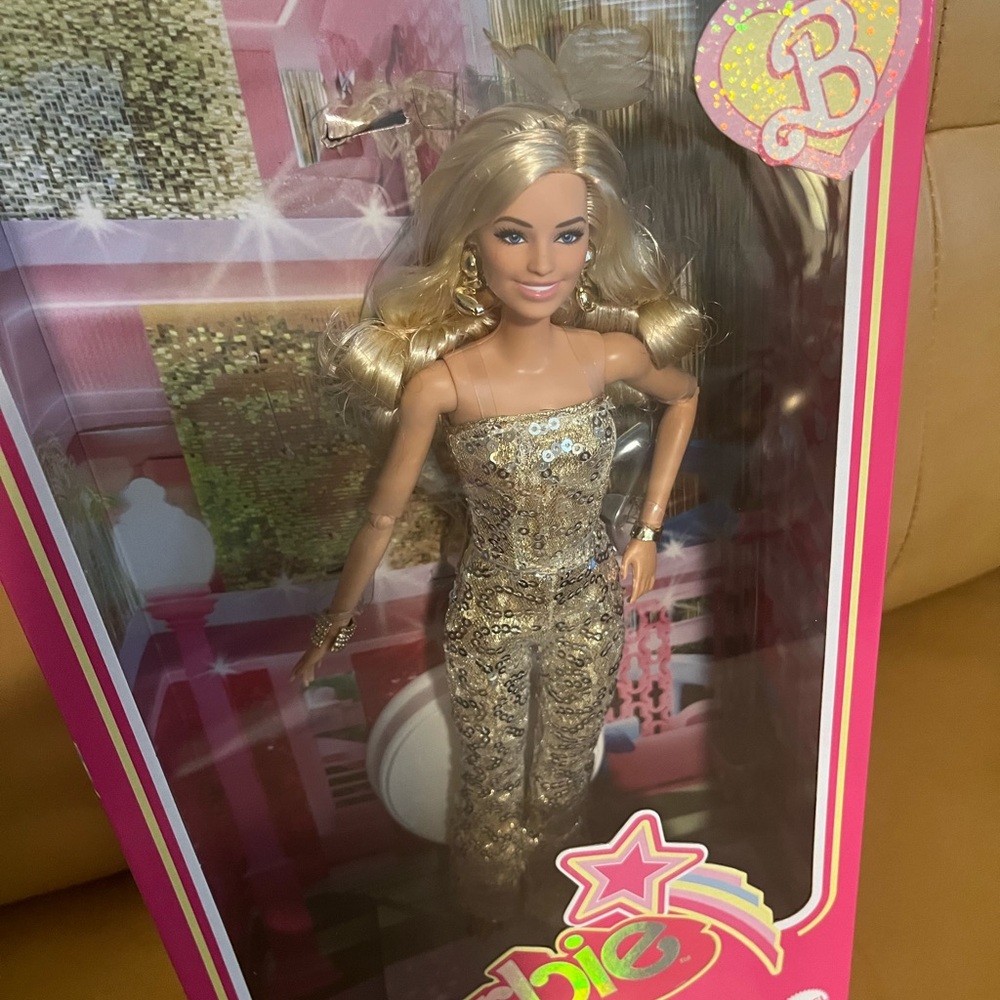 Mattel Barbie The movie Gold Disco doll